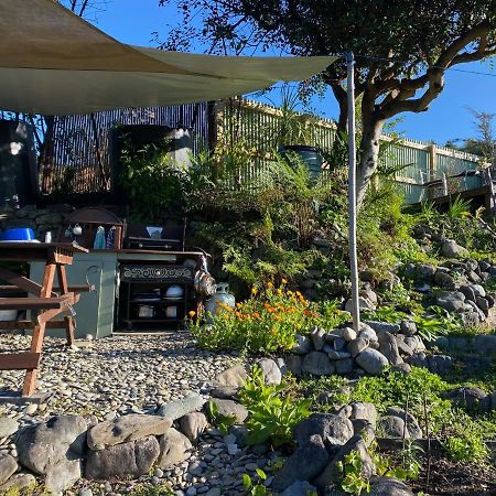 Omarama Oasis - Permaculture Glamping Hotell Pohara Exteriör bild