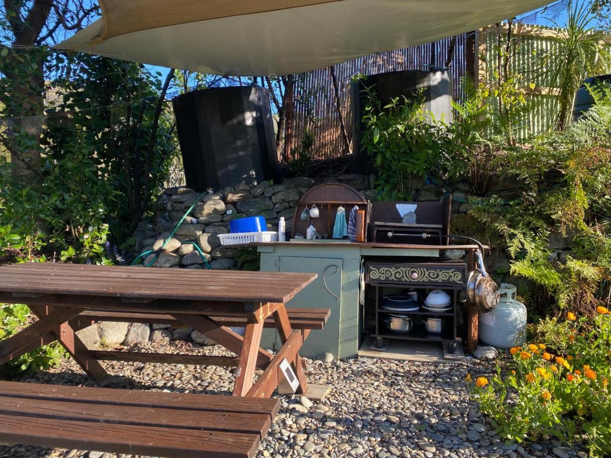 Omarama Oasis - Permaculture Glamping Hotell Pohara Exteriör bild