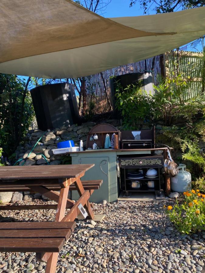 Omarama Oasis - Permaculture Glamping Hotell Pohara Exteriör bild