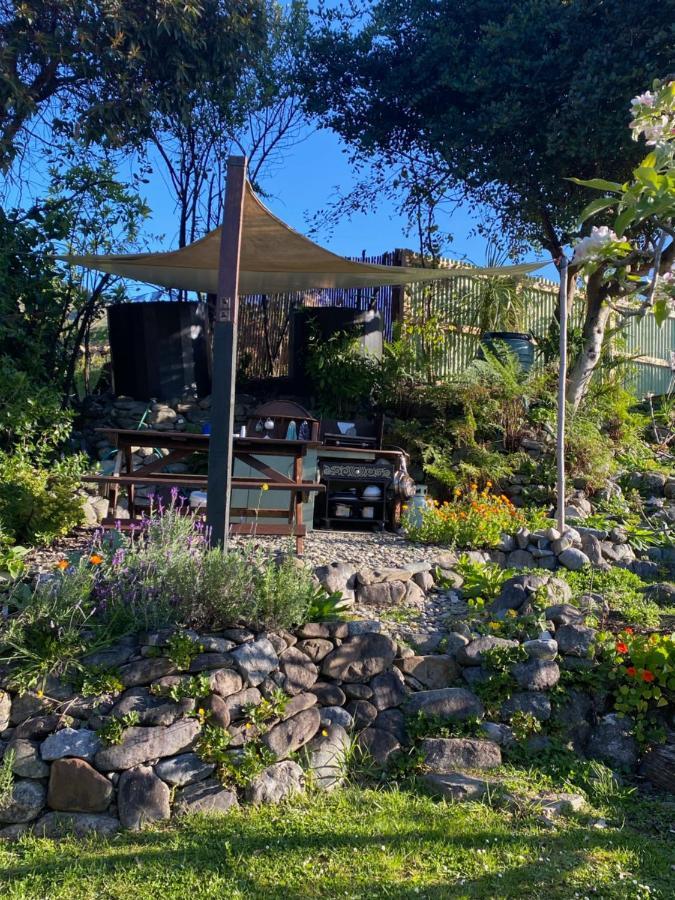Omarama Oasis - Permaculture Glamping Hotell Pohara Exteriör bild