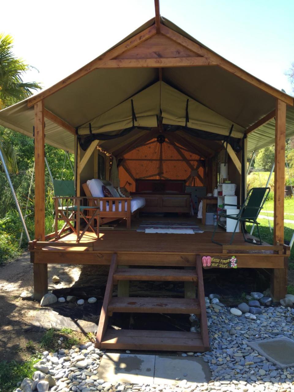 Omarama Oasis - Permaculture Glamping Hotell Pohara Exteriör bild