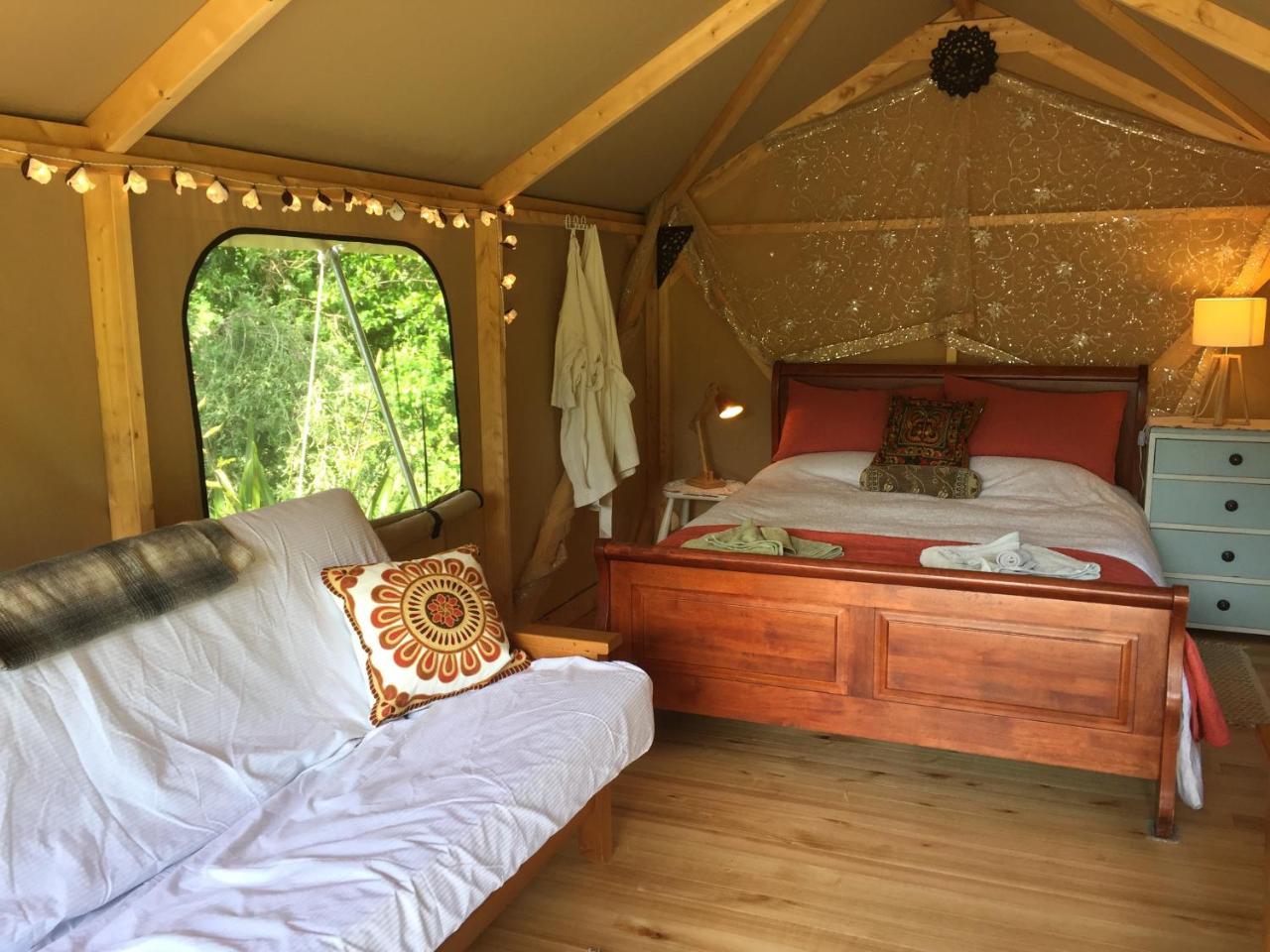 Omarama Oasis - Permaculture Glamping Hotell Pohara Exteriör bild
