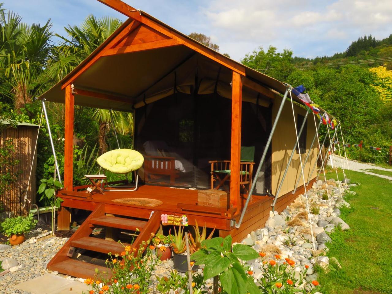 Omarama Oasis - Permaculture Glamping Hotell Pohara Exteriör bild