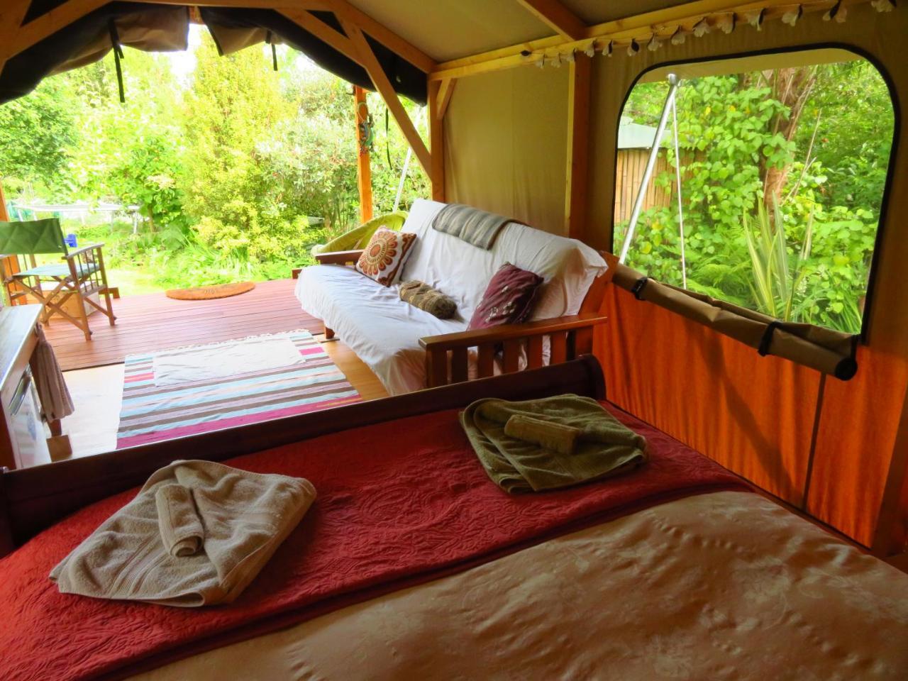 Omarama Oasis - Permaculture Glamping Hotell Pohara Exteriör bild